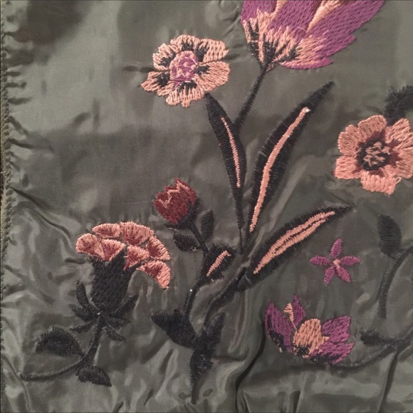 Green Floral Bomber Jacket - Picture 7 of 8